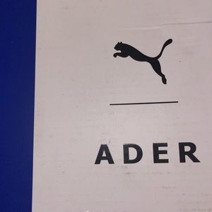 Cell Venom Ader Error 
8/10 condition 
Price is very negotiable 
Puma white-